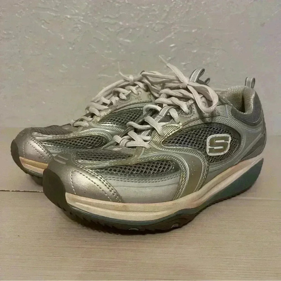 Skechers Shoes - Skechers Shape Ups size 8